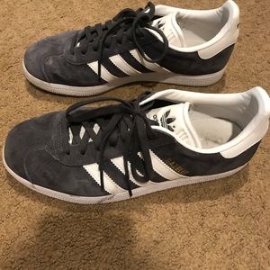 Women’s Adidas sneakers